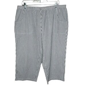 Denim & Co. Women’s Seersucker Gray White Crop Pants Size 1X EUC Pull On